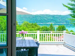 TRAUMHAUS mit 700 qm Strandbereich samt mit Pool in idyllischer Waldrandlage am WÖRTHERSEE
