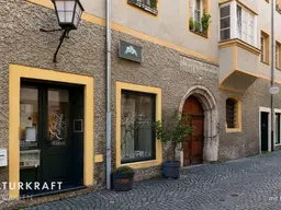 Atelier unter Gewölbe mit Wandmalerei in der Haller Altstadt