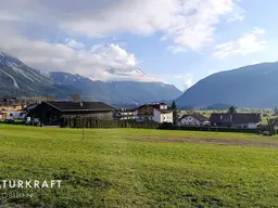 Ein Platz mit Weite – Grundstück in sonniger Aussichtslage von Ehrwald