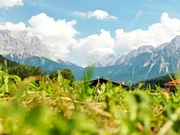 In den Bergen daheim – Grundstück in Lermoos