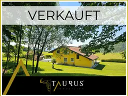 Saniertes Ein-/Zweifamilienhaus in idyllischer Waldrand- &amp; Aussichtslage, mit Pool + Nebengebäude + Garagen