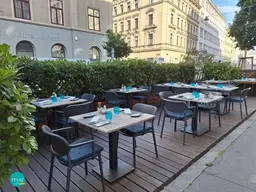 Gasthaus mit Style &amp; Trend | Nähe der Friedensbrücke | Gastgarten