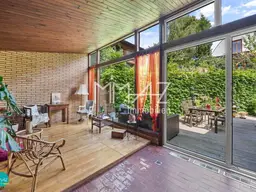 KLEINOD BEIM ROTEN BERG • Stilvoller Bungalow mit Eigengarten • 7 Zimmer • 2 Terrassen • Flexible Nutzung • Zeitloser Wohnkomfort