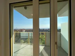 Fernblick Im PARK im 6.OG, 9m2-Süd-Balkon