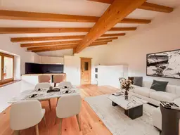 Zauberhafte Dachgeschoßwohnung in traumhaft sonniger Panoramalage von Oberndorf