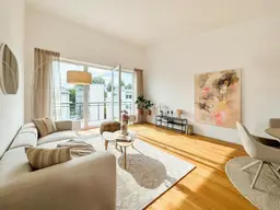 Lichtdurchflutete Dachgeschosswohnung mit Balkon und Tiefgaragenstellplatz