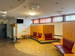 Penthousebüro oder Ordination nähe Mozartkreuzung | barrierefrei | beste Infrastruktur | Straßenbahn vor der Haustüre