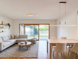Attraktive Neubau Doppelhaushälfte mit Garten, Carport, Balkon und offener Wohnküche