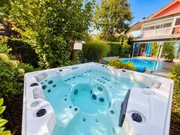 Private Wellnessoase mit Pool, Sauna, Photovoltaik &amp; großzügigem Garten