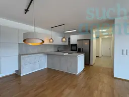 Wohnen und Arbeiten unter einem Dach! Neuwertige 4-Zimmerwohnung mit XXL-Terrasse und 2 Parkplätze