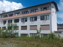 Ideal für Anleger und Firmen!! Es gibt ein Gewerbeobjekt mit 5 Garconnieren und einer 2 Zimmerwohnung in Innsbruck zu erwerben.