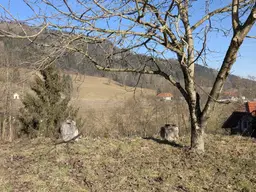Ebenes Grundstück mit Erweiterungsoption