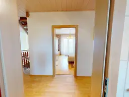 **Großzügiges Ein - Mehrfamilienhaus mit vielen Möglichkeiten in Burgau**