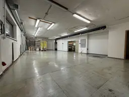 Vielseitig nutzbare Lager- oder Werkstattfläche in Pettnau – sofort verfügbar