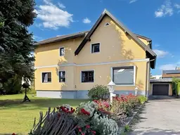 Traumhaftes Zweifamilienhaus in Grafenbach/St. Valentin