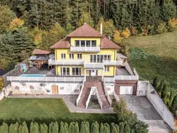 Exklusives Familienanwesen in absoluter Ruhelage - 473 m2 Wohnkomfort mit Pool, Wintergarten &amp; großem Gartenparadies