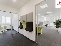 Moderne Büros sowie Halle (Produktion/Lager) | direkt an der Autobahn | sichtbare Werbefläche | top ausgestattet