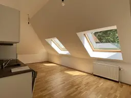 Sonnige, helle 2 Zimmer Wohnung- Nähe Zentrum und dem Bahnhof- nur 16 min. mit der S-Bahn zur U6 Meidling