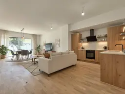 EXKLUSIVES TOWNHAUS (272 m² Wohnfläche) MIT POOL AUF EIGENGRUND IN WEIDLING – NATURNAHES WOHNEN MIT STIL