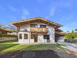 Wohnen im Grünen: Großzügiges Haus in absoluter Bestlage