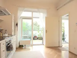 Nähe Hamerlingpark: Charmante Innenhof-Terrassenwohnung + Prachtvolle Altbaufassade + kompakter Grundriss + hofseitig