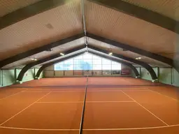 ***Kaufanbot liegt vor*** Knittelfeld-Murtal: sehr gut frequentierte Tennishalle inkl. Bistro und Wohnung zum Kauf!