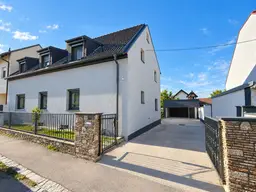 Modernes, vollsaniertes Traumhaus mit Top-Ausstattung, Garage und Platz für zwei Familien!