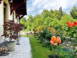 WOHNTRAUM! Stilvolle Eigentumswohnung in historischer Villa mit „Pöllauberg-Blick"