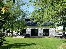ABSOLUTE RARITÄT - EXKLUSIVES Einfamilienhaus mit Top-Ausstattung &amp; eigenen Pferdeboxen!