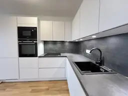 Dachgeschoss Maisonette mit Dachgarten bei U1 Hauptbahnhof Wien