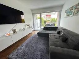 Modernes Wohnen mit Gartenidylle - in beliebter Wohngegend