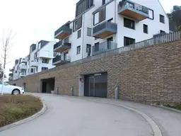 KFZ STELLPLATZ IN TOP LAGE