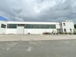 1.140m² PLATZ IN TOP LAGE - VIELFÄLTIGE LAGERHALLE FÜR IHREN BETRIEB