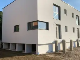 FERTIGGESTELLT IN KÜRZE! NUTZEN SIE JETZT NOCH DIE GELEGENHEIT! ENERGIEEFFIZIENTE ERSTBEZUGSHÄUSER SUCHEN IHRE BESITZER!