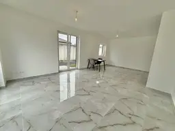 ***ERSTBEZUG IN FRANKENAU: HOCHWERTIGE DOPPELHAUSHÄLFTE MIT TERRASSE UND GARAGE***