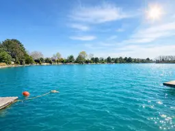 WOHNEN AM SEE, ERBAUEN SIE SICH IHREN WOHNTRAUM MIT SEEZUGANG, Renovierungsbedürftige Doppelhaushälfte