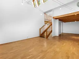 City Loft | 5 Zimmer Wohnung mit 187m² | Maisonette in Innenhoflage