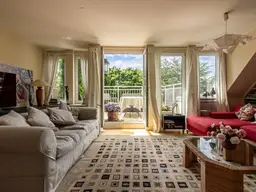 PENTHOUSE – Ruhig, Perfekt Erreichbar , WANDLUNGSFÄHIG (bis 5 Schlafräume) mit TERRASSEN und PHANTASTISCHEM AUSBLICK