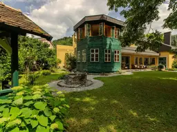 Am Ufer der Krems | Zwei Häuser | Wohnen + Gewerbe