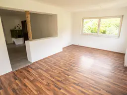 4-ZIMMER-FAMILIENIDYLL MIT SÜD-WEST- BALKON SONNE UND GROSSZÜGIGER RAUMAUFTEILUNG