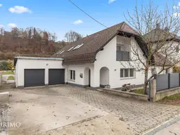 Raumwunder in Laakirchen: Großzügiges Wohnhaus mit Garten, Doppelgarage &amp; vielseitigen Nutzungsmöglichkeiten
