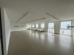 Moderne 230m² Bürofläche mit Klimaanlage und Aufzug