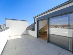 Moderne Terrassenwohnung in Traun: 134m², 4 Zimmer, 2 Bäder, Traumterrasse!