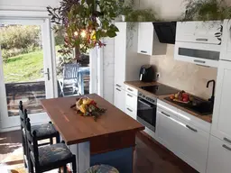 Bucklige Welt: modernes Haus in traumhafter Aussichtslage