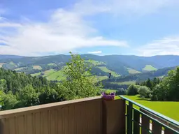 Rückzugsort auf 1.000 m Seehöhe – Charmantes Ferienhaus mit Wintergarten &amp; Fernblick in Stanz im Mürztal