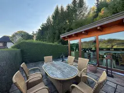 *** Ein Anwesen mit Charakter – Großzügiges Zweifamilienhaus in ruhiger Lage mit eigenem Wald ***