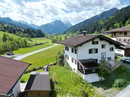 Grundstück mit royalem Bergblick und Baubescheid