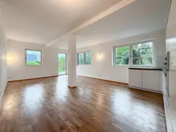 Helle Terrassenwohnung mit Bergblick