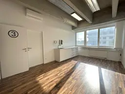 Ordination/Praxis mit großer Terrasse/Loggia | Nähe U1/Donauzentrum