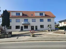 Hochwertiges Renditeobjekt mit 9 Wohnungen, Arztpraxis &amp; Gastronomie – € 134.500,- Jahresnettoertrag